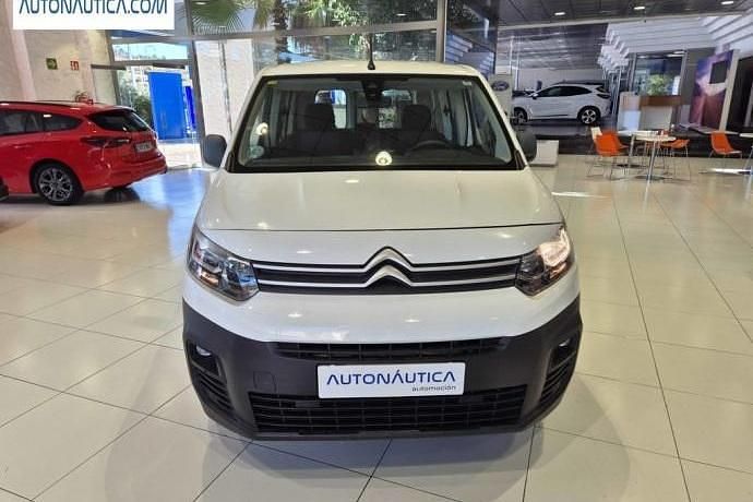Usado Citroën Berlingo Shine 102 CV (75 kW) 2019 Blanco Monovolumen