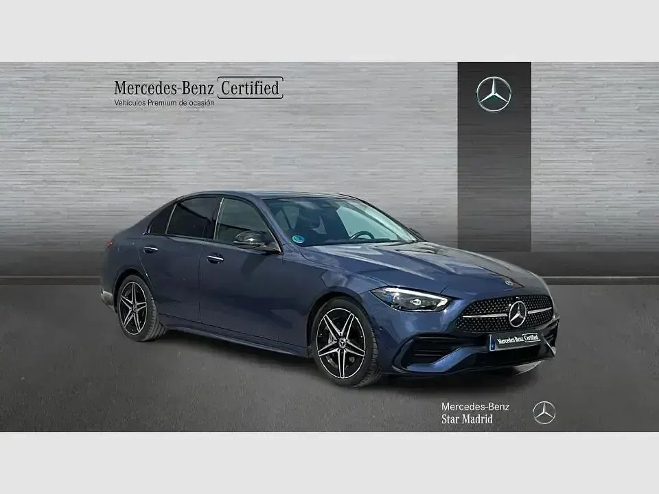 Usado Mercedes C220 AMG line 200 CV (147 kW) 2024 Azul sodalita (metalizado) Berlina