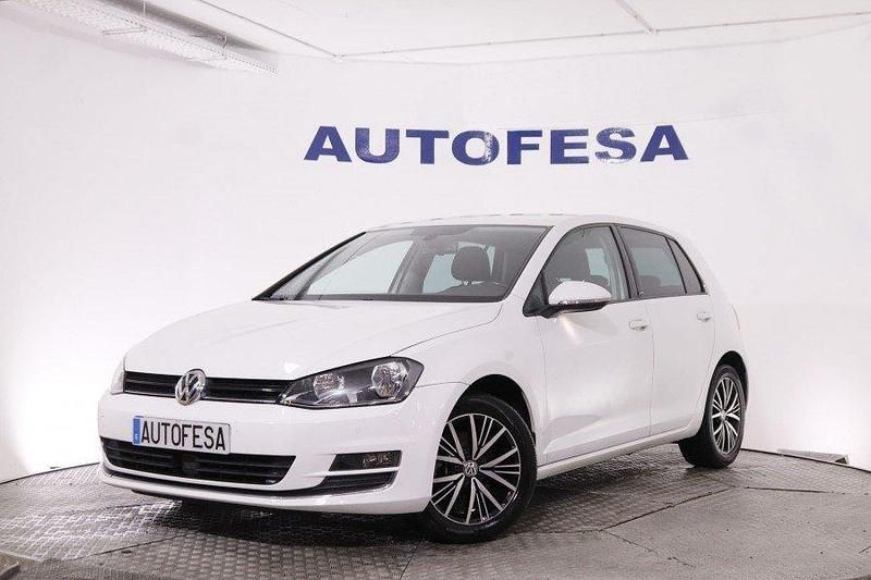 Blanco Usado 2016 VW Golf VII Advance Utilitario | 13.450 € (Precio justo) - Imagen 1/4