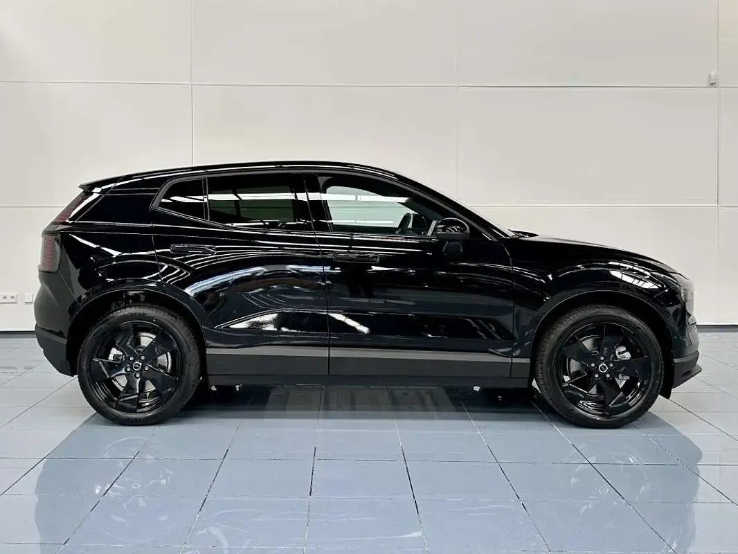 Nuevo Volvo EX30 Plus 200 kW (272 CV) 2026 Negro SUV