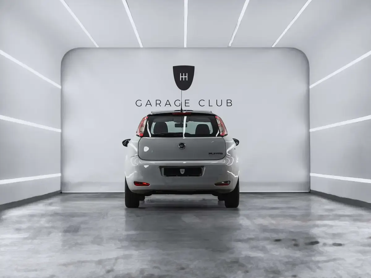 Usado Fiat Punto Pop 69 CV (50 kW) 2014 Blanco Utilitario