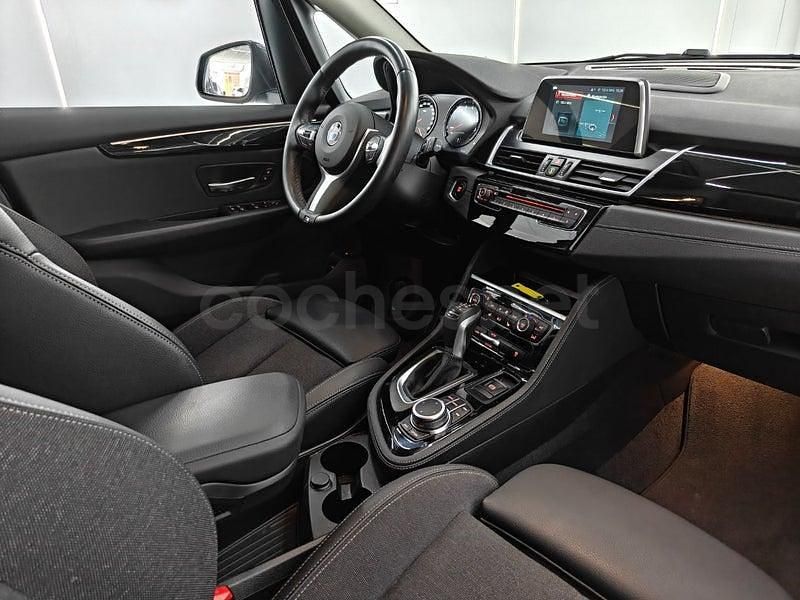 Usado BMW 225 Active Tourer iPerformance 224 CV (164 kW) 2019 Gris / plata Monovolumen