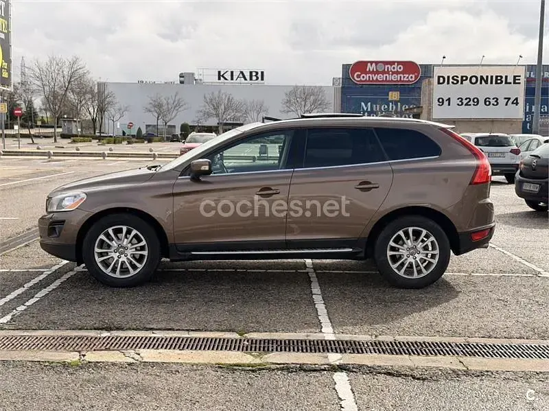 Usado Volvo XC60 Summum 205 CV (150 kW) 2010 Marrón SUV