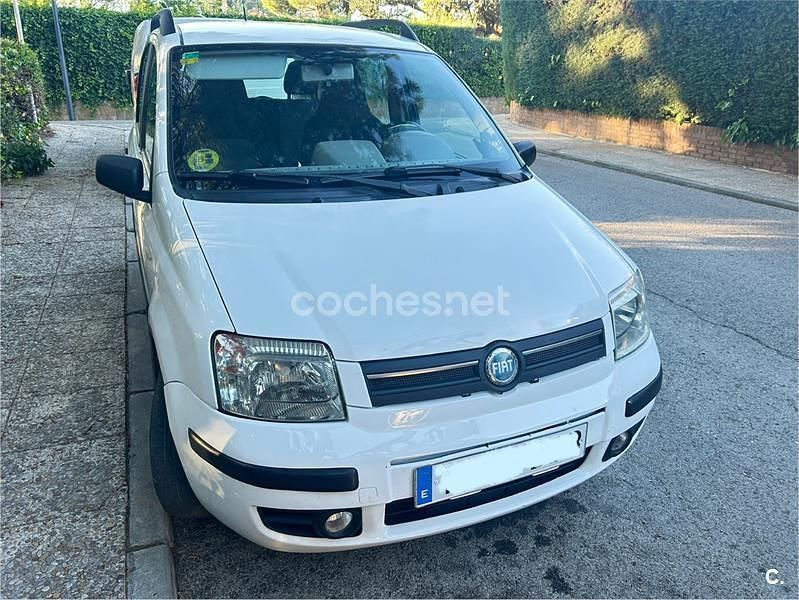 Blanco Usado 2004 Fiat Panda Dynamic Utilitario | 1980 € (Buen precio) - Imagen 1/4