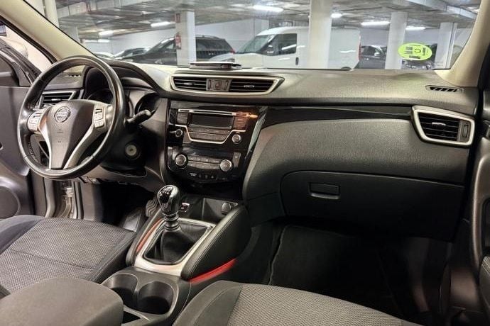 Usado Nissan Qashqai 360º 116 CV (85 kW) 2014 Plateado SUV