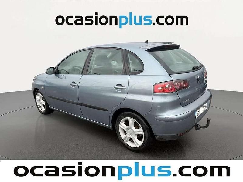 Usado Seat Ibiza Reference 101 CV (74 kW) 2005 Gris Utilitario