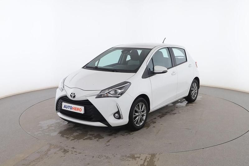 Usado Toyota Yaris Active 110 CV (80 kW) 2018 Blanco Berlina