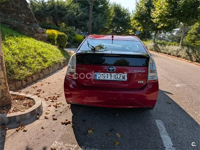 Usado Toyota Prius Advance 136 CV (100 kW) 2010 Granate Utilitario