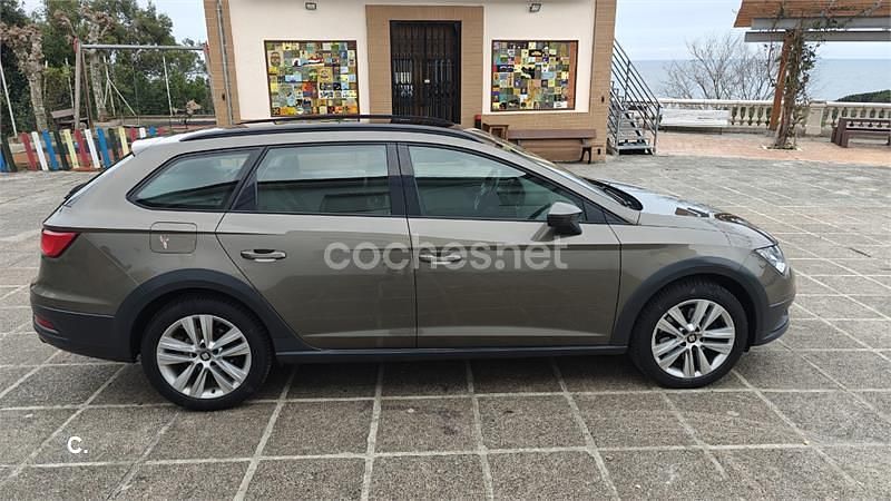 Usado Seat Leon ST 180 CV (132 kW) 2016 Marrón Familiar