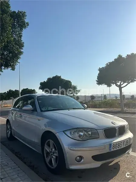 Usado BMW 120 163 CV (119 kW) 2006 Gris / plata Utilitario