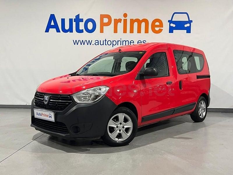 Usado Dacia Dokker Essentiel 95 CV (69 kW) 2020 Rojo Monovolumen
