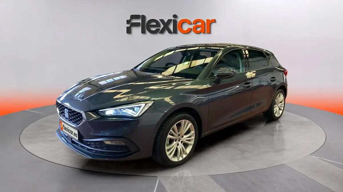 Usado Seat Leon Style 150 CV (110 kW) 2024 Azul Berlina