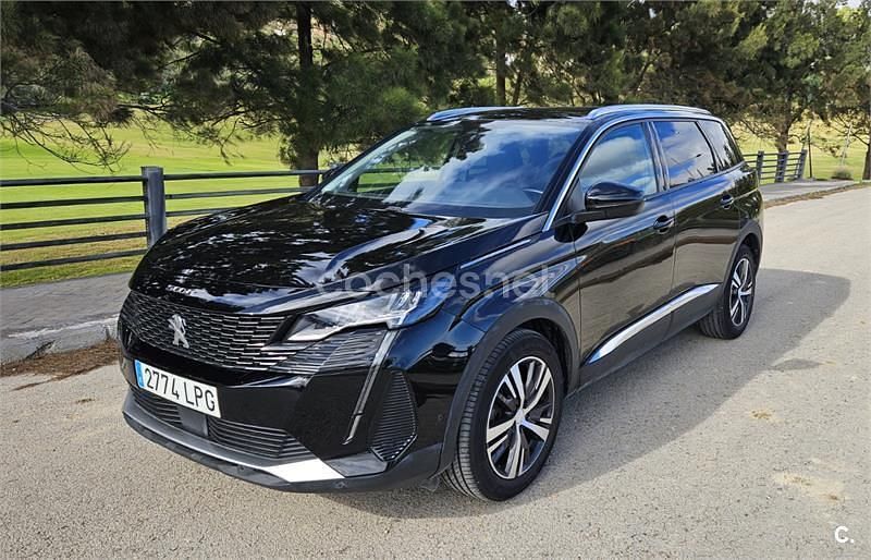 Usado Peugeot 5008 Allure 130 CV (95 kW) 2021 Negro SUV
