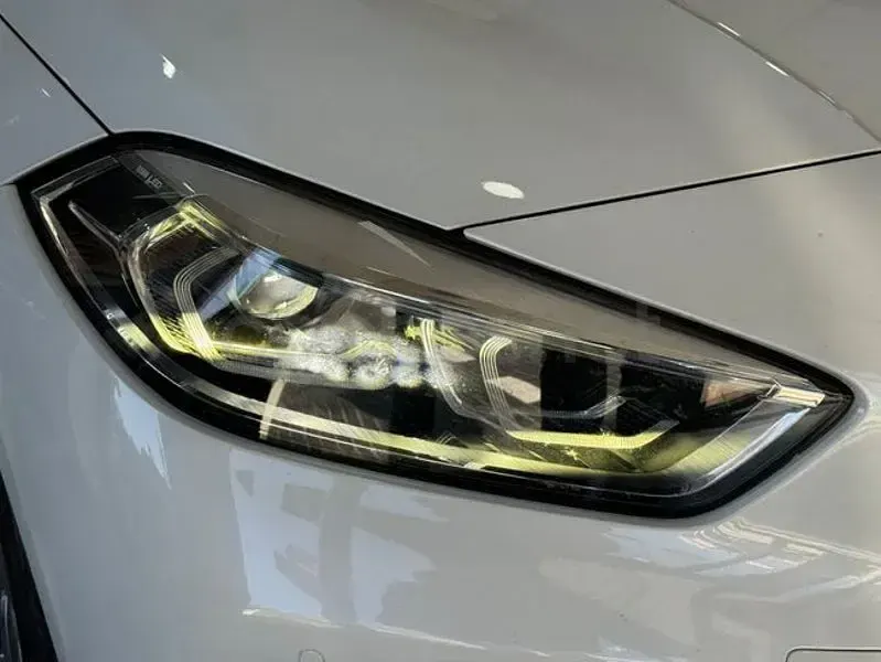 Usado BMW 116 Performance 116 CV (85 kW) 2021 Blanco Utilitario