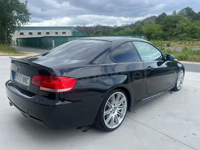 Usado BMW 320 Sport Line 177 CV (130 kW) 2008 Negro Coupe