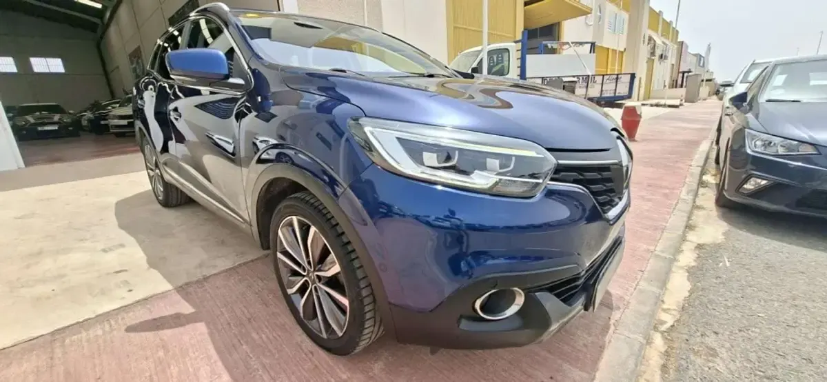 Usado Renault Kadjar LIMITED 110 CV (80 kW) 2018 Azul SUV