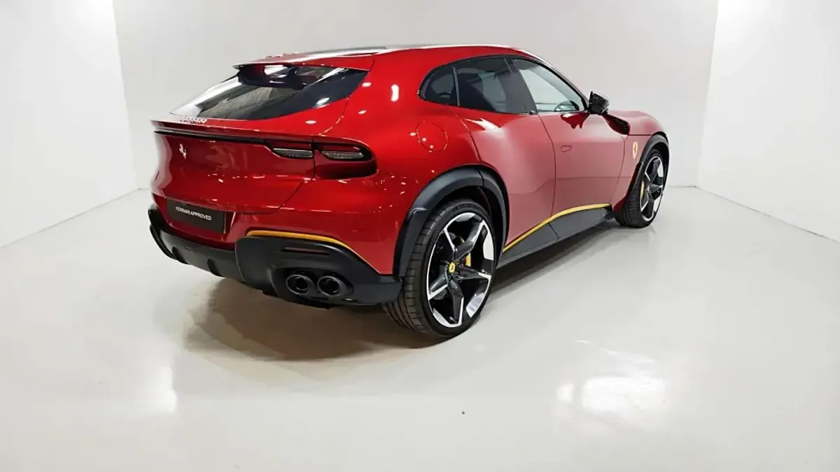 Usado Ferrari Purosangue 725 CV (533 kW) 2024 Rojo SUV
