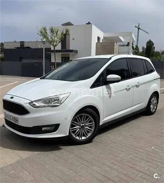 Usado Ford Grand C-Max Titanium 120 CV (88 kW) 2017 Blanco Monovolumen