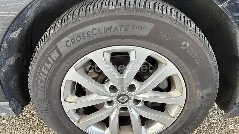 Usado Renault Espace Zen 160 CV (117 kW) 2015 Negro Monovolumen