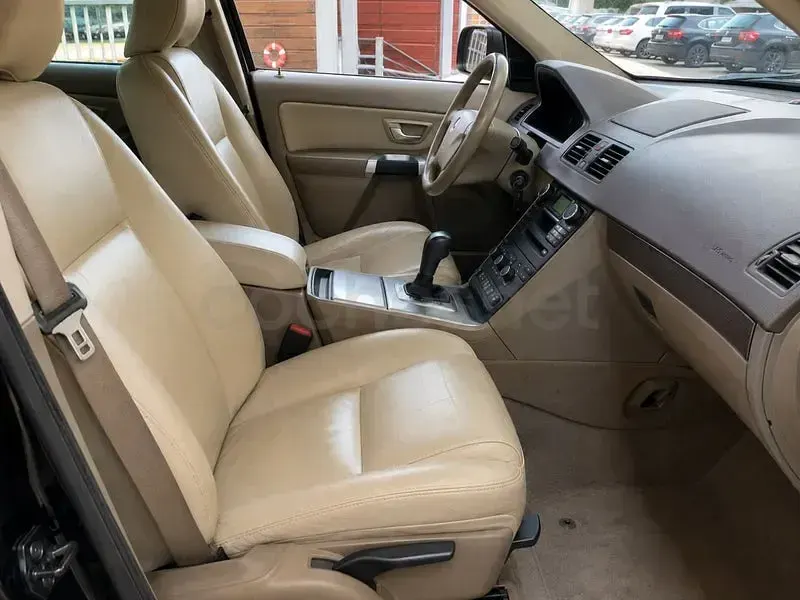 Usado Volvo XC90 Momentum 200 CV (147 kW) 2010 Negro SUV