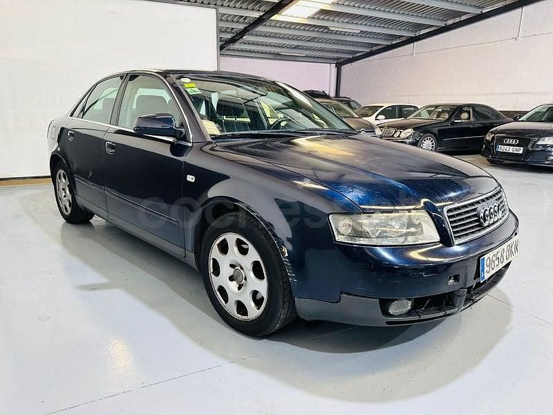Occasion Audi A4 115 PK (84 kW) 2004 Blauw Stationwagen