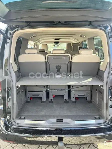 Usado VW Multivan Style 218 CV (160 kW) 2024 Negro Monovolumen
