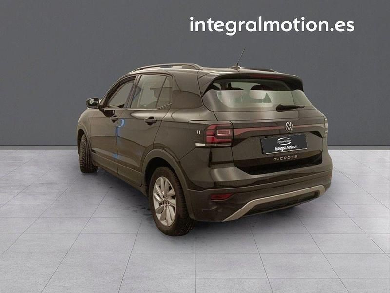 Usado VW T-Cross Advance 95 CV (69 kW) 2021 Negro SUV