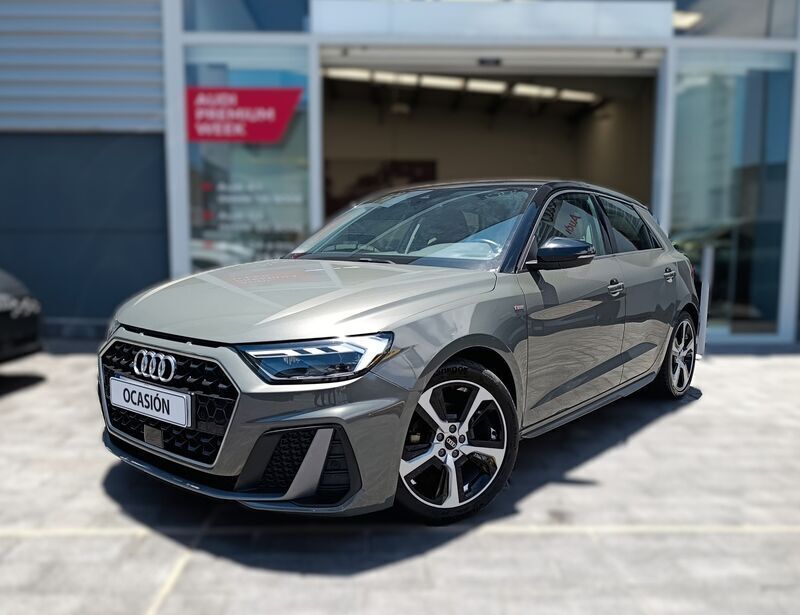 Gris Usado 2021 Audi A1 Sportback S-Line Utilitario | 26.900 € (Caro) - Imagen 1/4