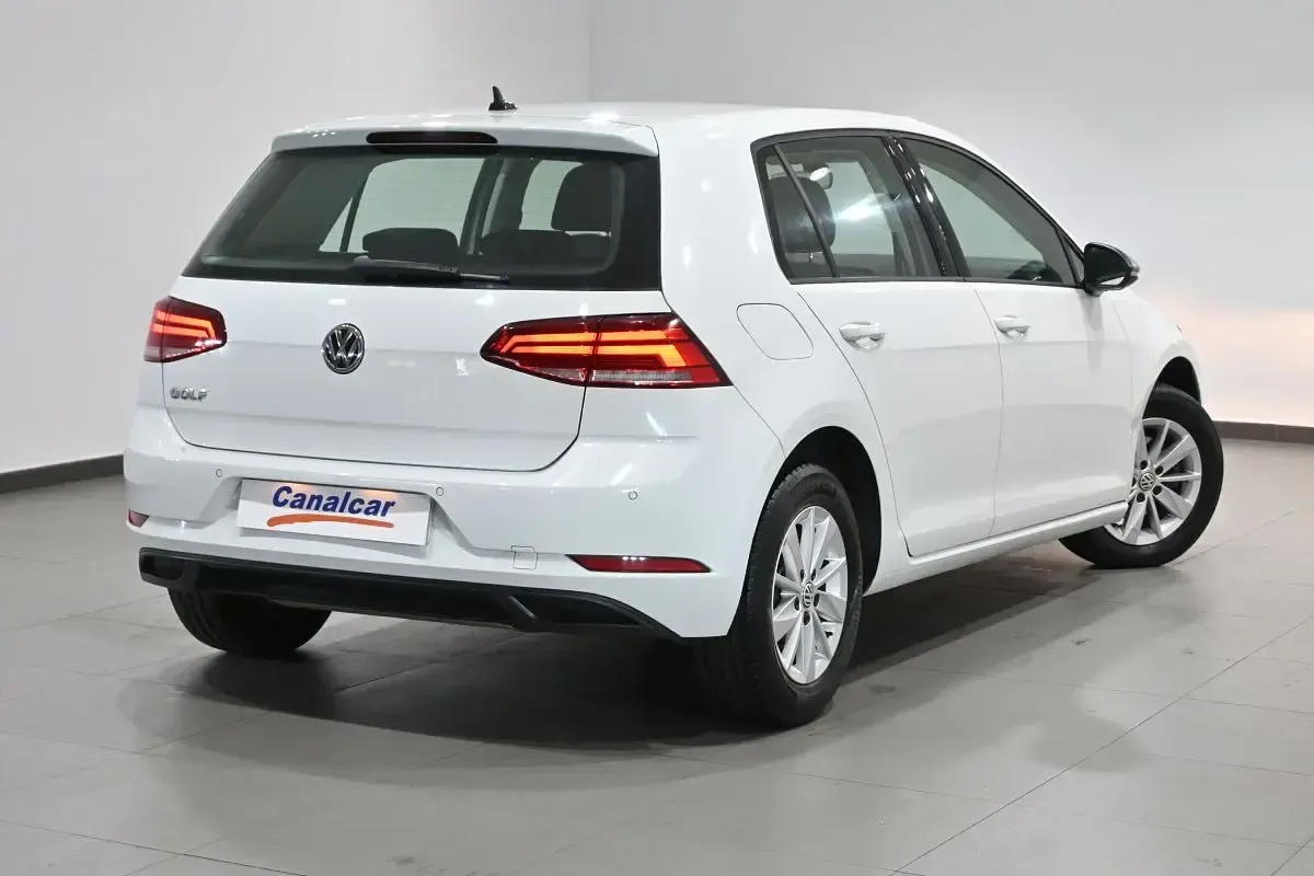 Usado VW Golf VII Edition 116 CV (85 kW) 2020 Blanco