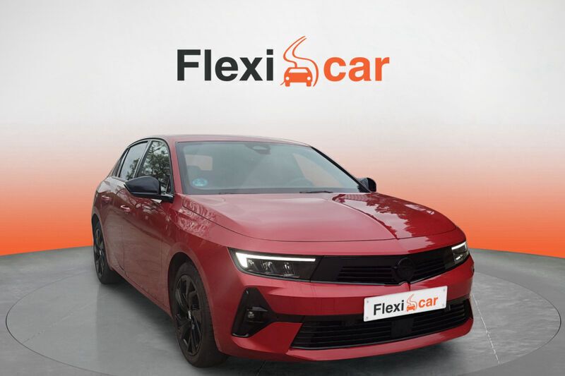 Rojo Usado 2023 Opel Astra Edition Berlina | 14.990 € (Buen precio) - Imagen 1/4