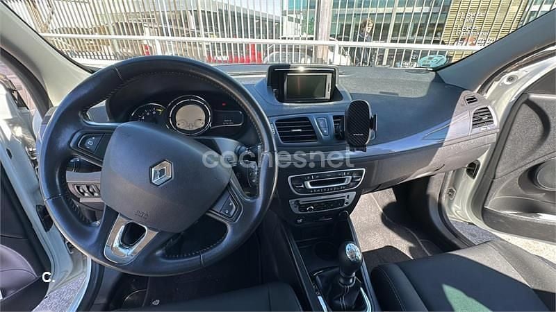 Usado Renault Mégane LIMITED 115 CV (84 kW) 2015 Blanco Berlina