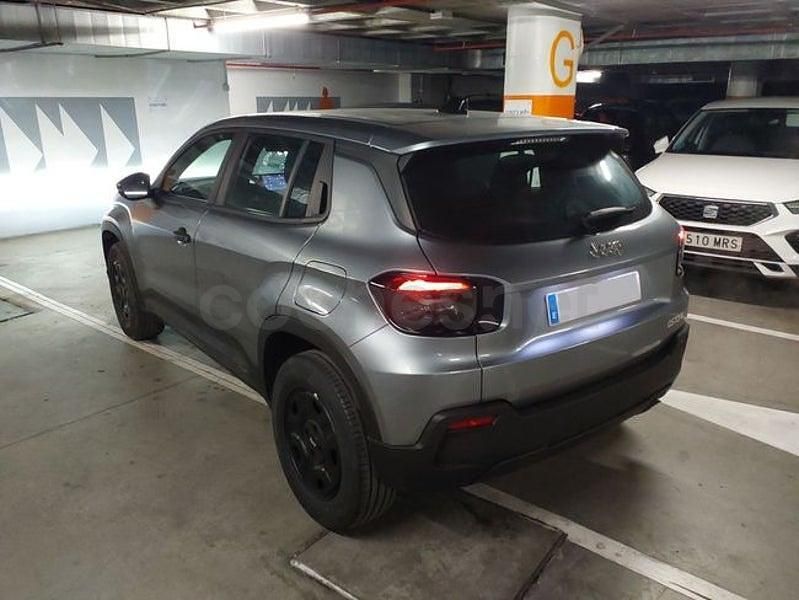 Usado Jeep Avenger Summit 100 CV (73 kW) 2023 Gris / plata SUV
