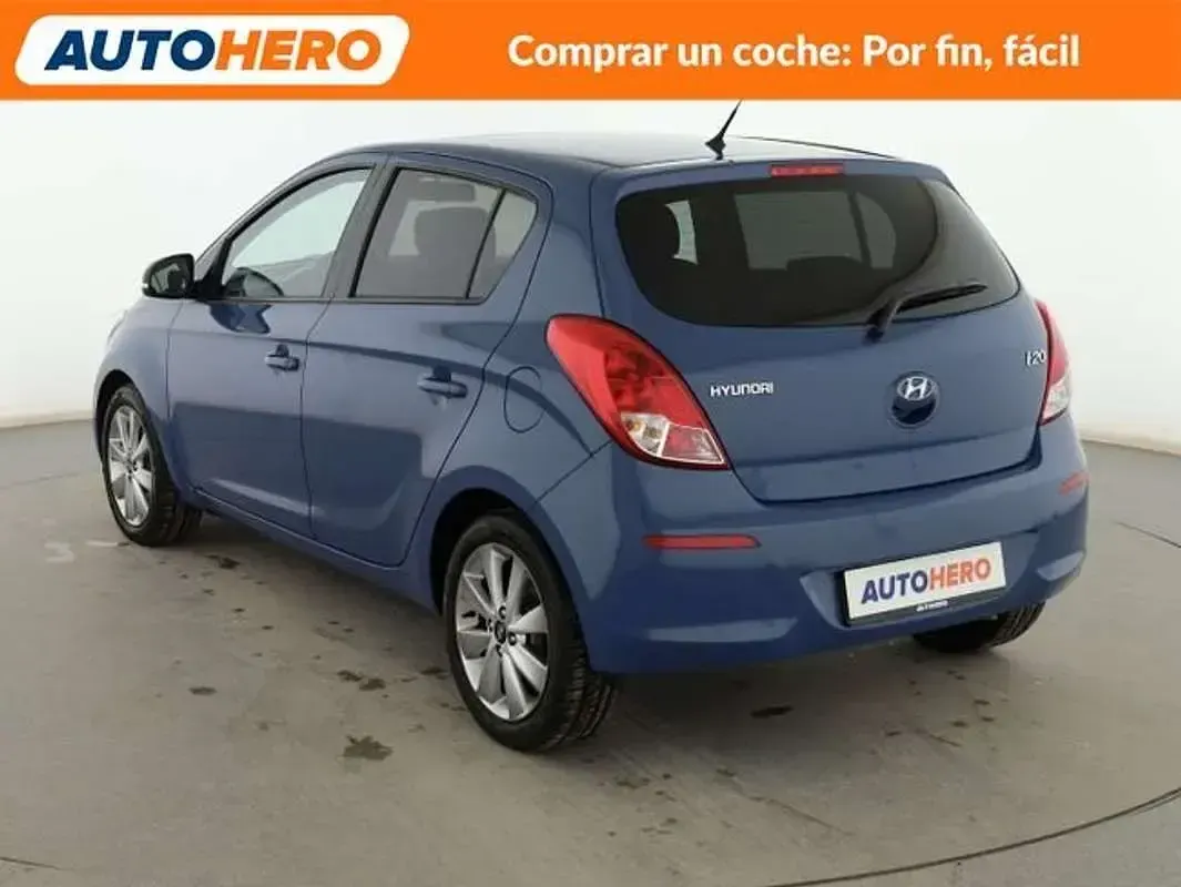 Begagnad Hyundai i20 GO! 101 HK (74 kW) 2014 Blå Halvkombi
