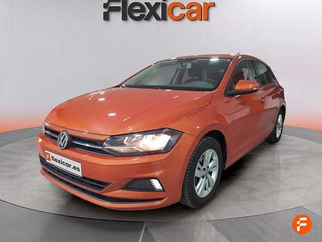 Usado VW Polo Advance 80 CV (58 kW) 2019 Naranja Utilitario