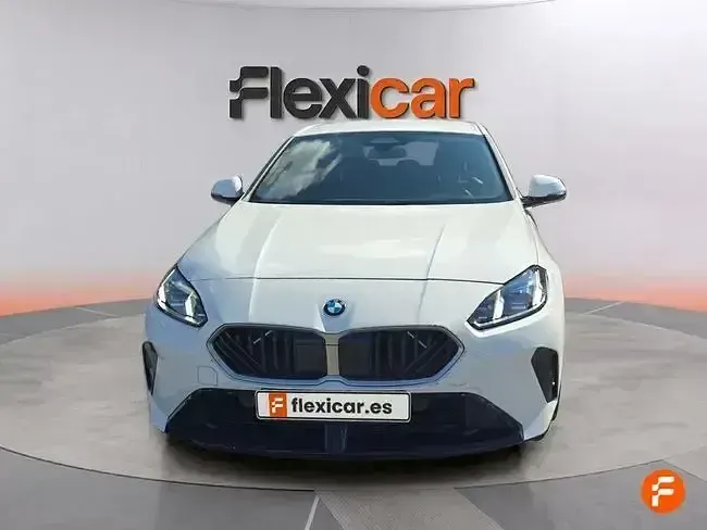 Usado BMW 120 170 CV (125 kW) 2025 Gris / plata Utilitario
