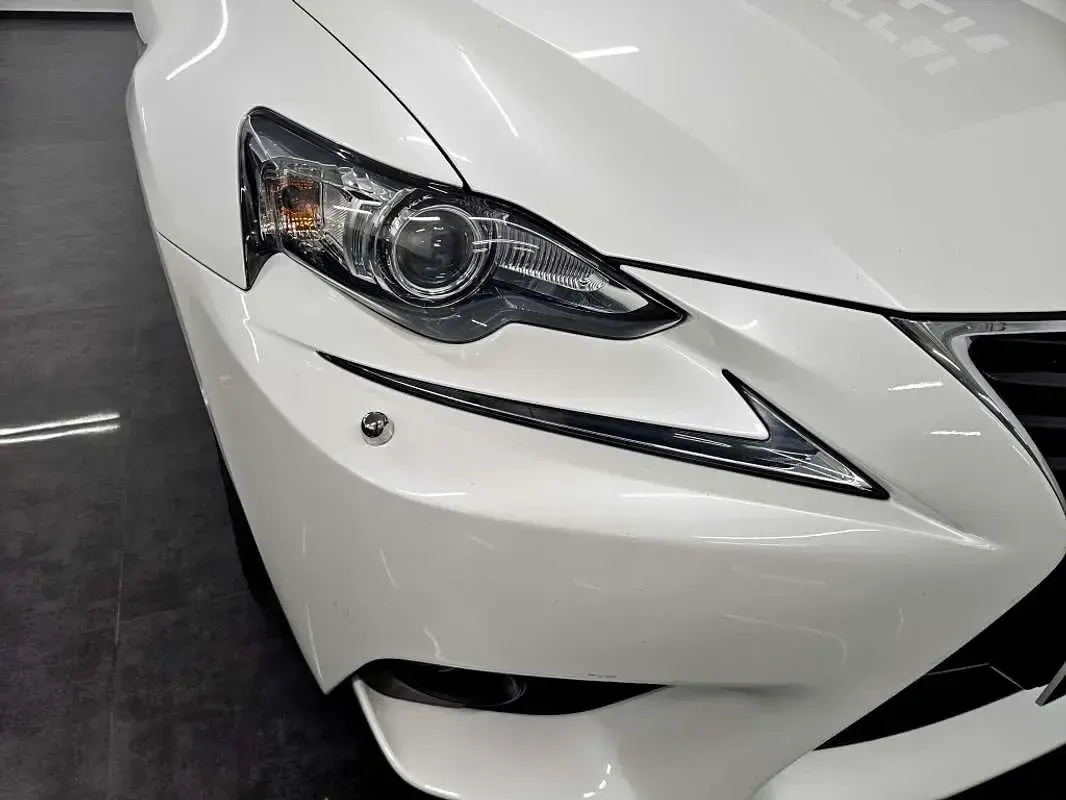 Usado Lexus IS300h Executive Line 223 CV (164 kW) 2014 Blanco Berlina