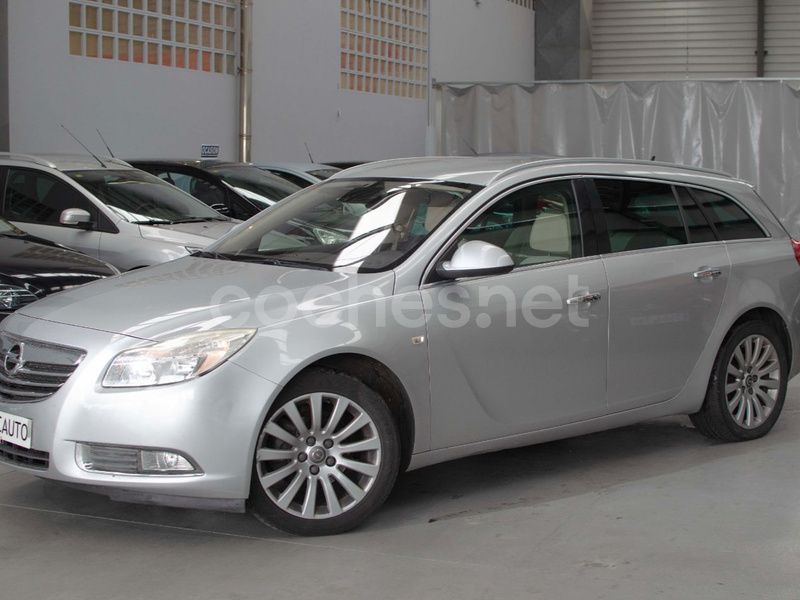 Gris / plata Usado 2011 Opel Insignia Sportive Familiar | 9290 € (Un poco caro) - Imagen 1/4