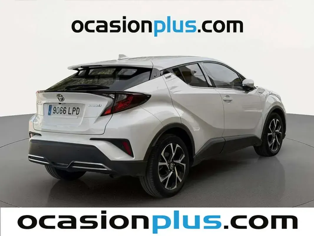 Käytetty Toyota C-HR Advance 184 HP (135 kW) 2021 Valkoinen Katumaasturi