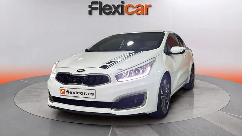 Używany Kia Ceed Plus 101 KM (74 kW) 2017 Biały Hatchback