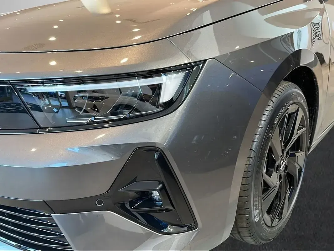 Nuevo Opel Astra 130 CV (95 kW) 2025 Gris Utilitario
