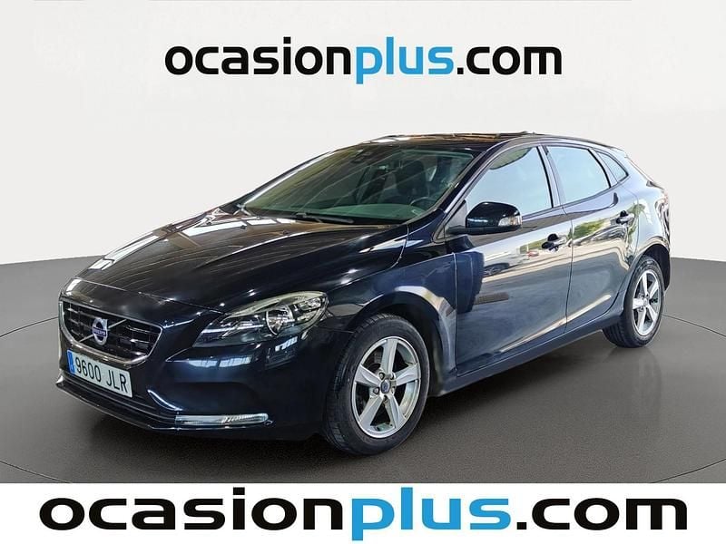 Usado Volvo V40 Kinetic 120 CV (88 kW) 2016 Negro Utilitario