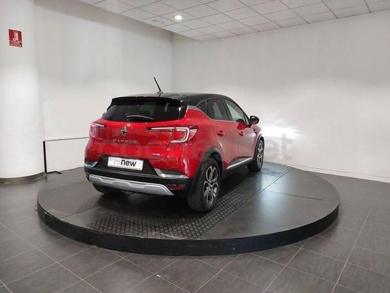 Usado Renault Captur Techno 140 CV (102 kW) 2022 Rojo SUV