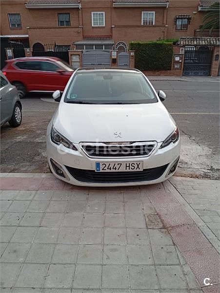 Usado Peugeot 308 Allure 155 CV (114 kW) 2013 Blanco Berlina