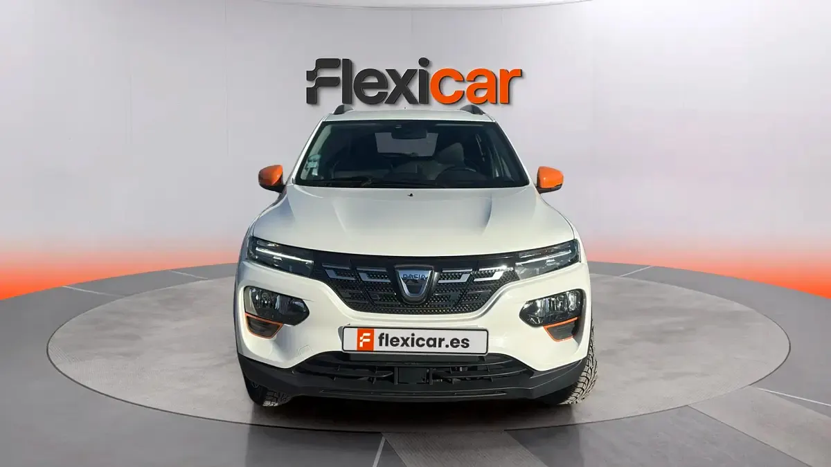 Usado Dacia Spring Comfort Plus 33 kW (45 CV) 2021 Gris Utilitario