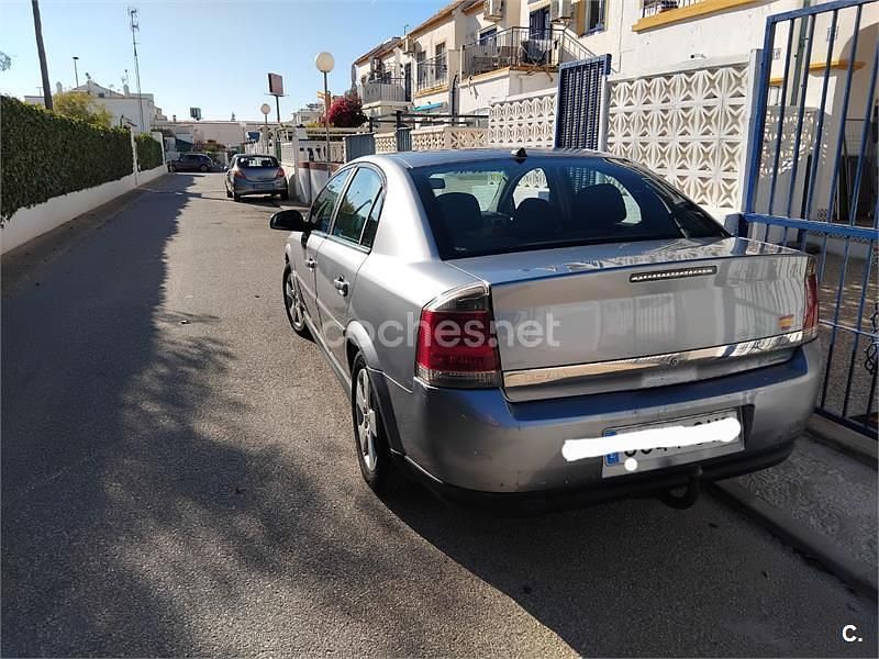 Usado Opel Vectra Elegance 125 CV (91 kW) 2004 Gris / plata Berlina