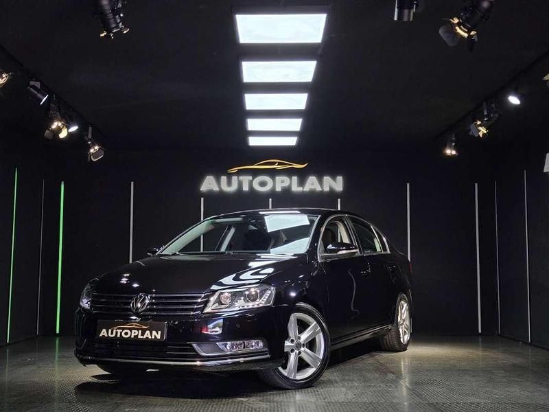 Negro Usado 2014 VW Passat Advance Berlina | 13.490 € (Precio justo) - Imagen 1/4