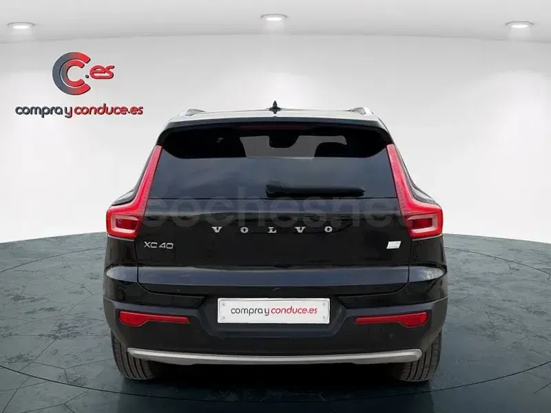 Usado Volvo XC40 Momentum 262 CV (192 kW) 2020 Negro SUV
