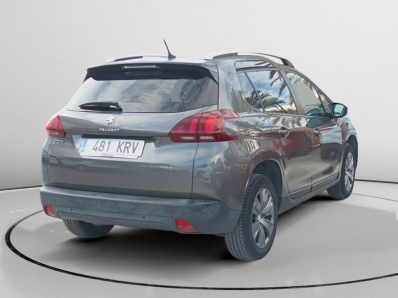 Usado Peugeot 2008 Style 82 CV (60 kW) 2018 Gris SUV