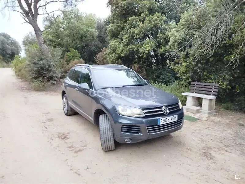 Second-hand VW Touareg 245 CP (180 kW) 2014 Gri SUV