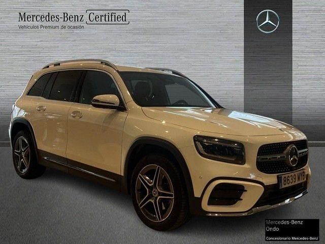 Usado Mercedes GLB200 AMG line 150 CV (110 kW) 2024 Blanco SUV